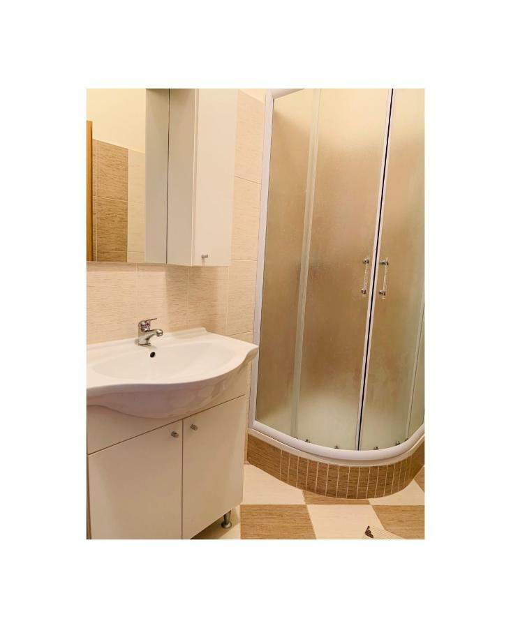 Apartmani Viktorija Vrana  Εξωτερικό φωτογραφία