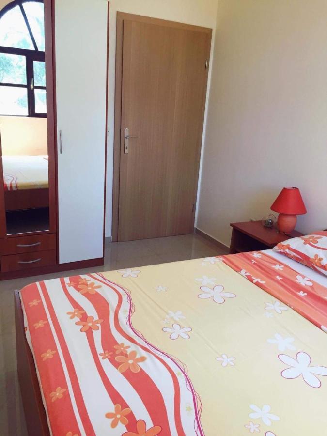 Apartmani Viktorija Vrana  Εξωτερικό φωτογραφία